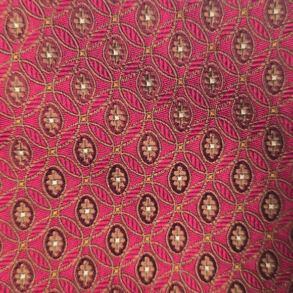 {Ike Behar} Burgundy and Gold Patterned Tie - Picture 4 of 8